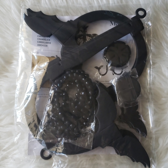 Halloween bat chandelier clipboard - Picture 2 of 2